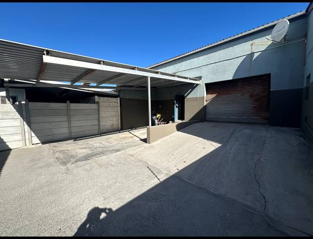 571M² WORKSHOP TO LET IN PAARDEN EILAND